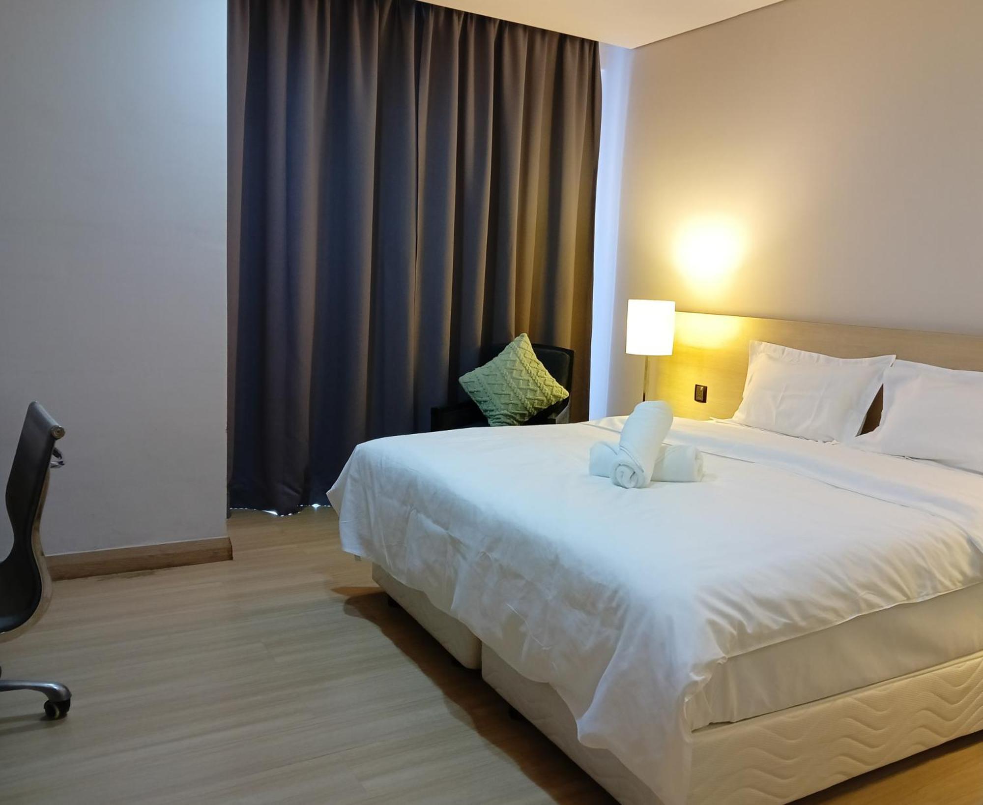 The Straits Suites By Ciconia Malacca Exteriör bild