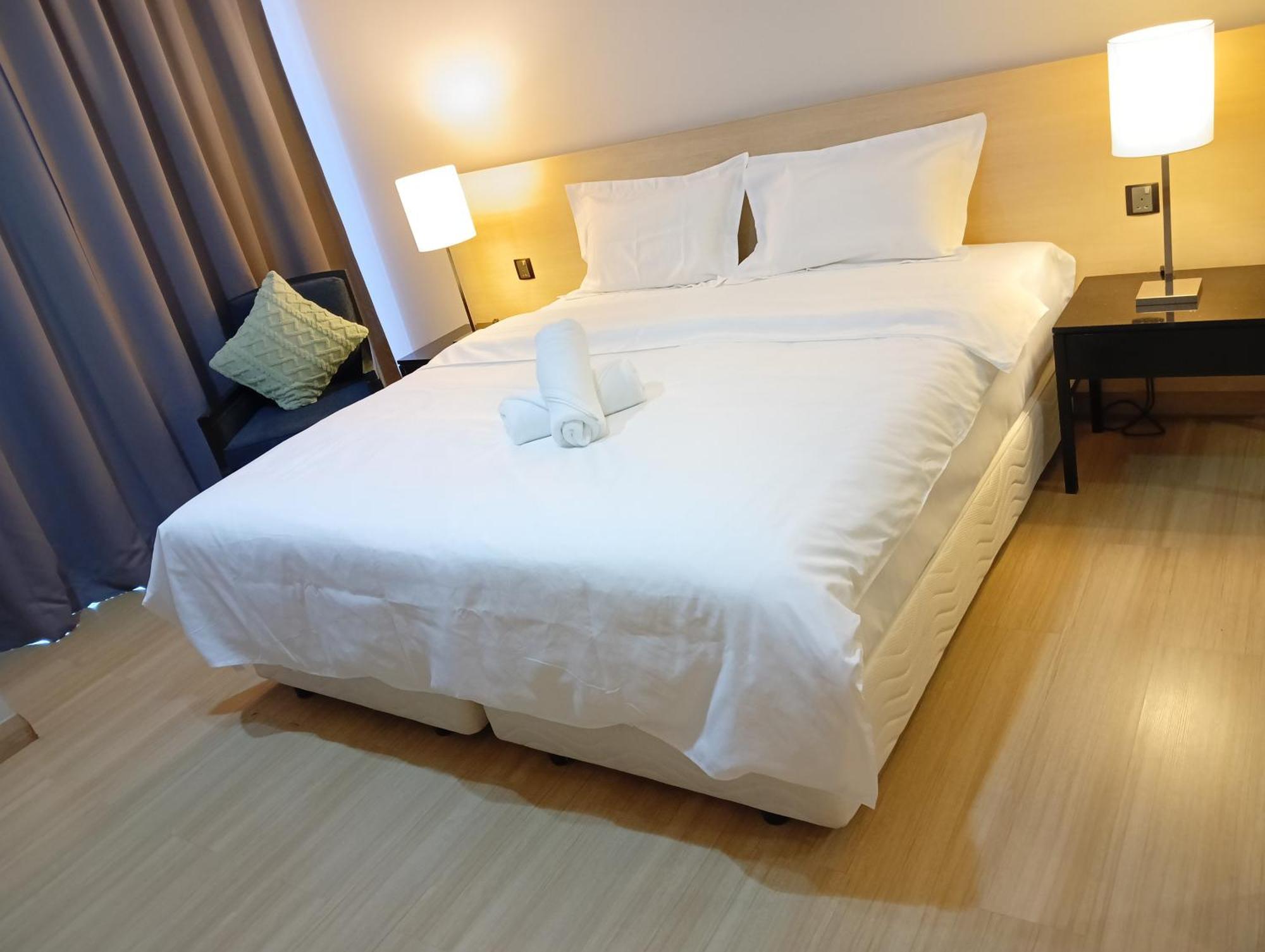 The Straits Suites By Ciconia Malacca Exteriör bild